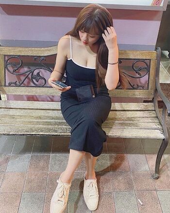 Full leaked Zoeytaiii zoey page private onlyfans photo