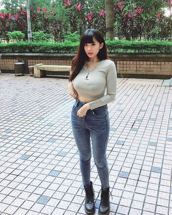 Full leaked Zoeytaiii zoey page private onlyfans photo