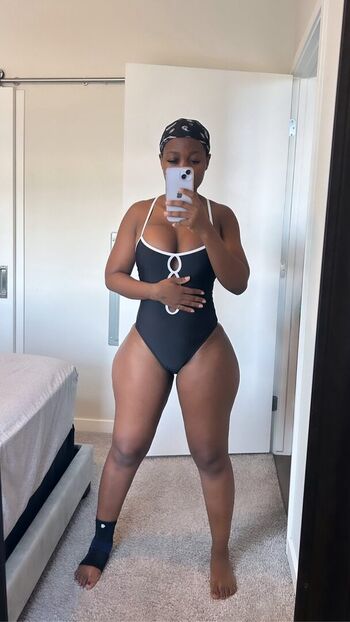Full leaked Zuludoll private onlyfans photo