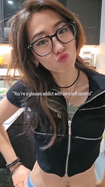 Full leaked Loli miu/ private onlyfans photo