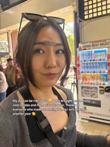 Full leaked Lonelymeow/ private onlyfans photo