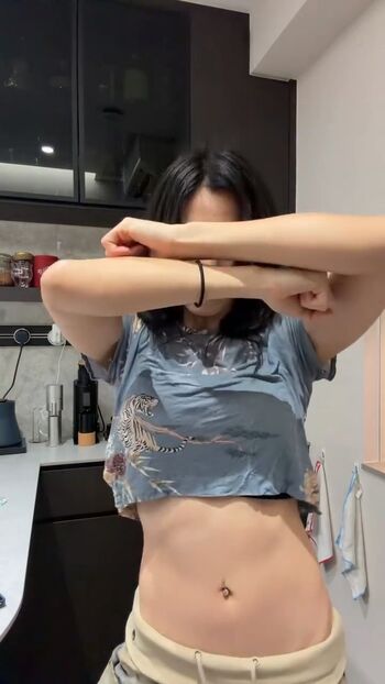 Full leaked Yinyleon/ private onlyfans photo