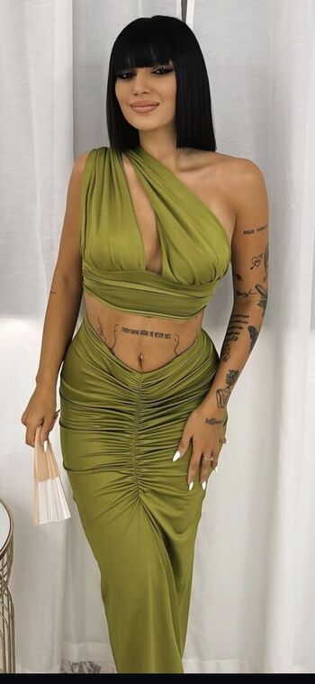 Full leaked Zusje private onlyfans photo